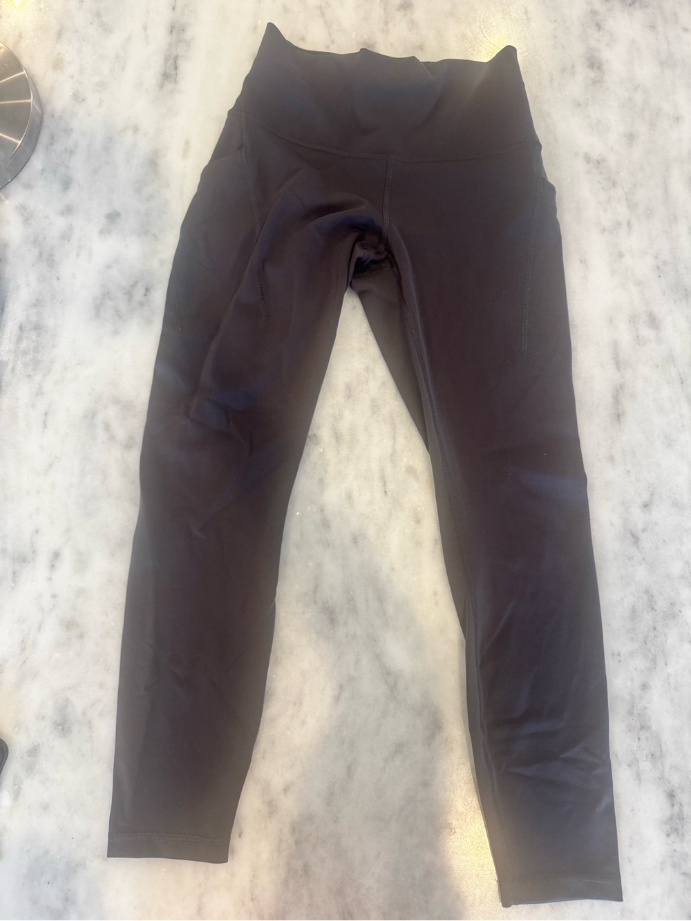 Women’s Graphite Gray Lululemon Wunder Train High-Rise Tight with
Pockets 25"